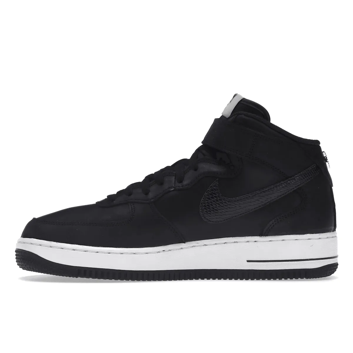 Walk Fresh Air Force 1 Mid x Stussy Black White