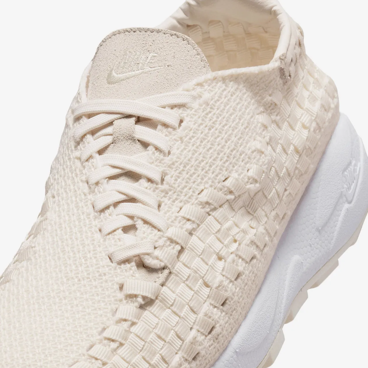 Wmns Air Footscape Woven Dynamic lining