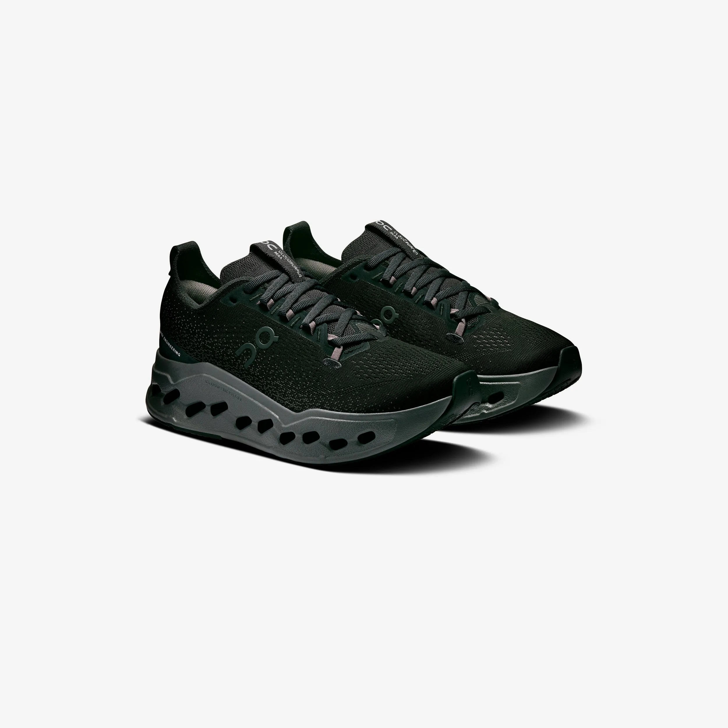 Wmns Cloudsurfer Max Durable elegance