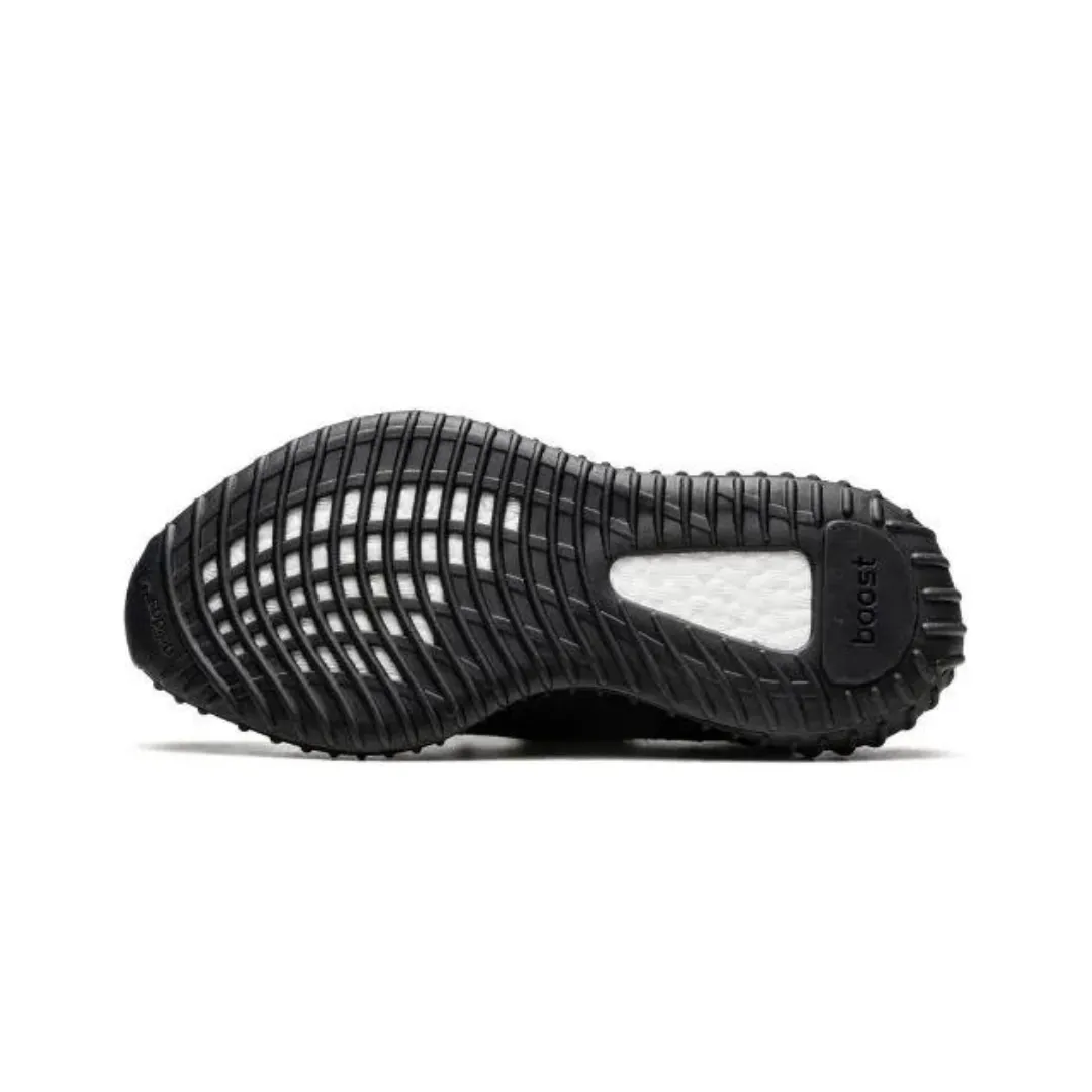 Yeezy Boost 350 v2 Onyx Black Wide toe space part section