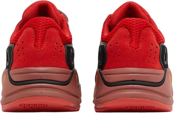 YZY 700 Hi-Res Red Light - weight impression