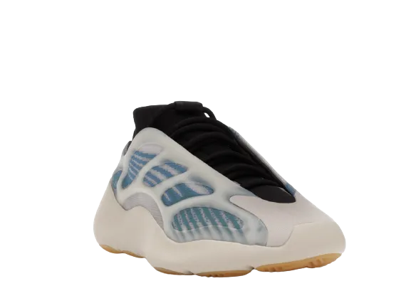 YZY 700 V3 Kyanite Durable upper section