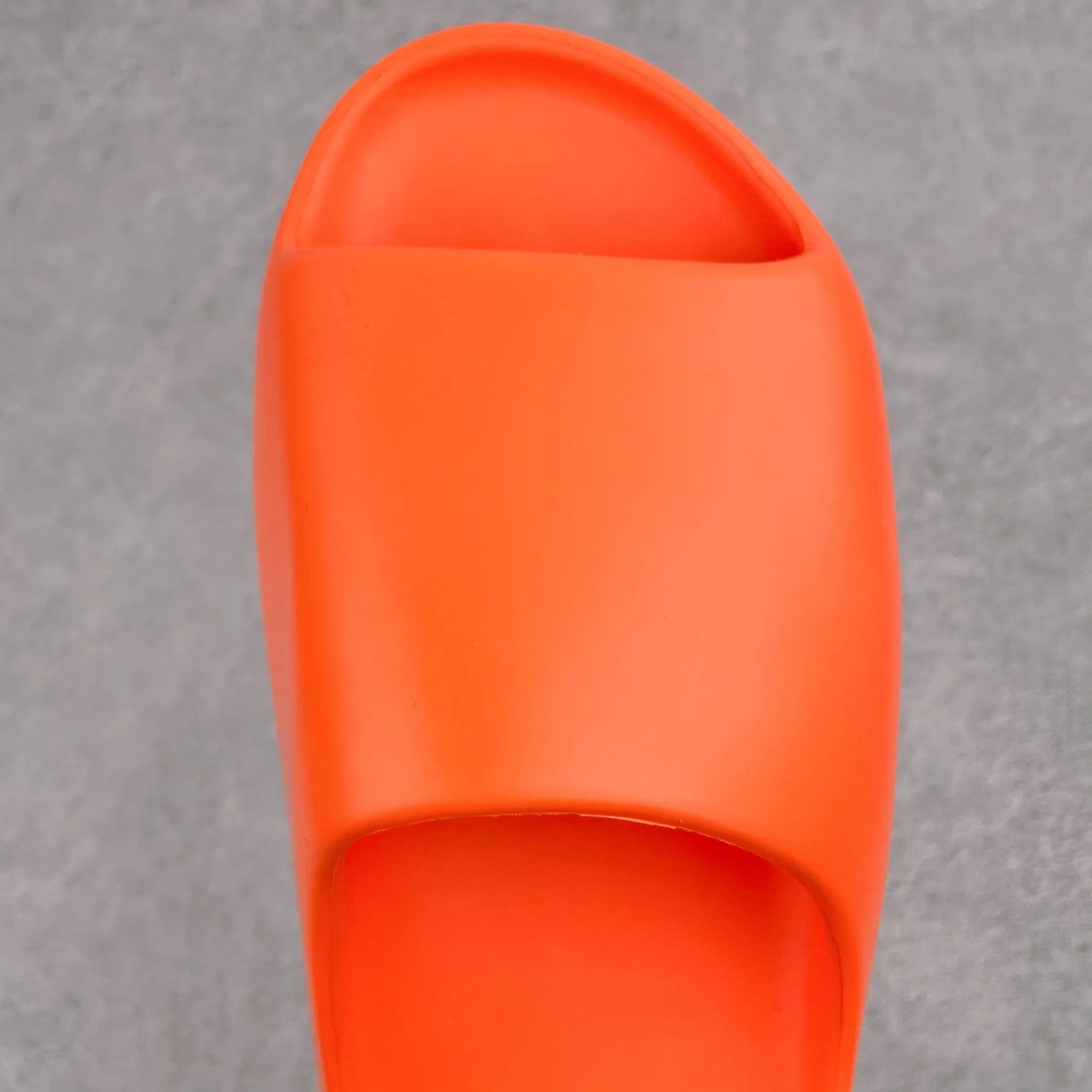 YZY Slide Enfora Orange Comfort running benefit improvement