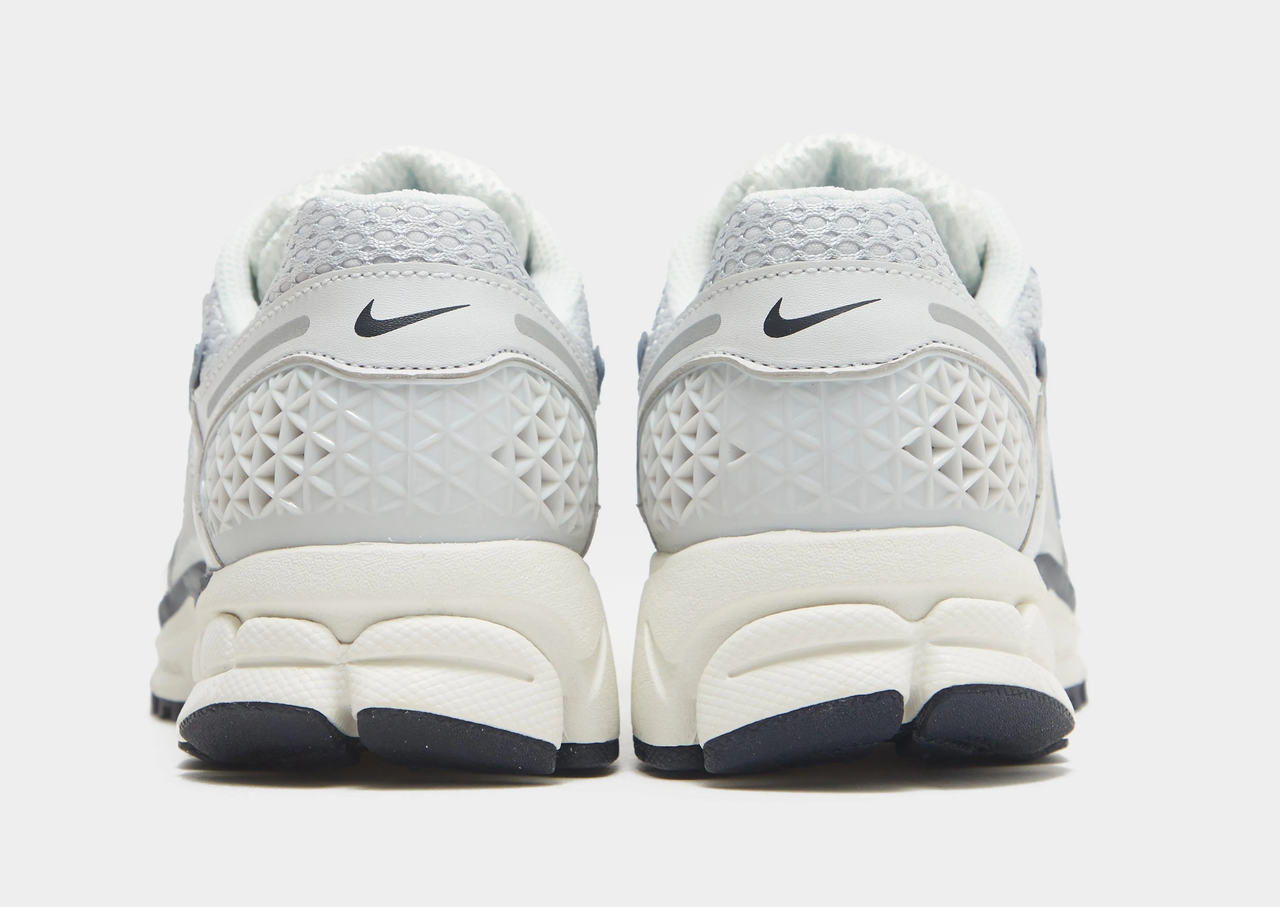 Zoom Vomero 5 Women's Adaptable