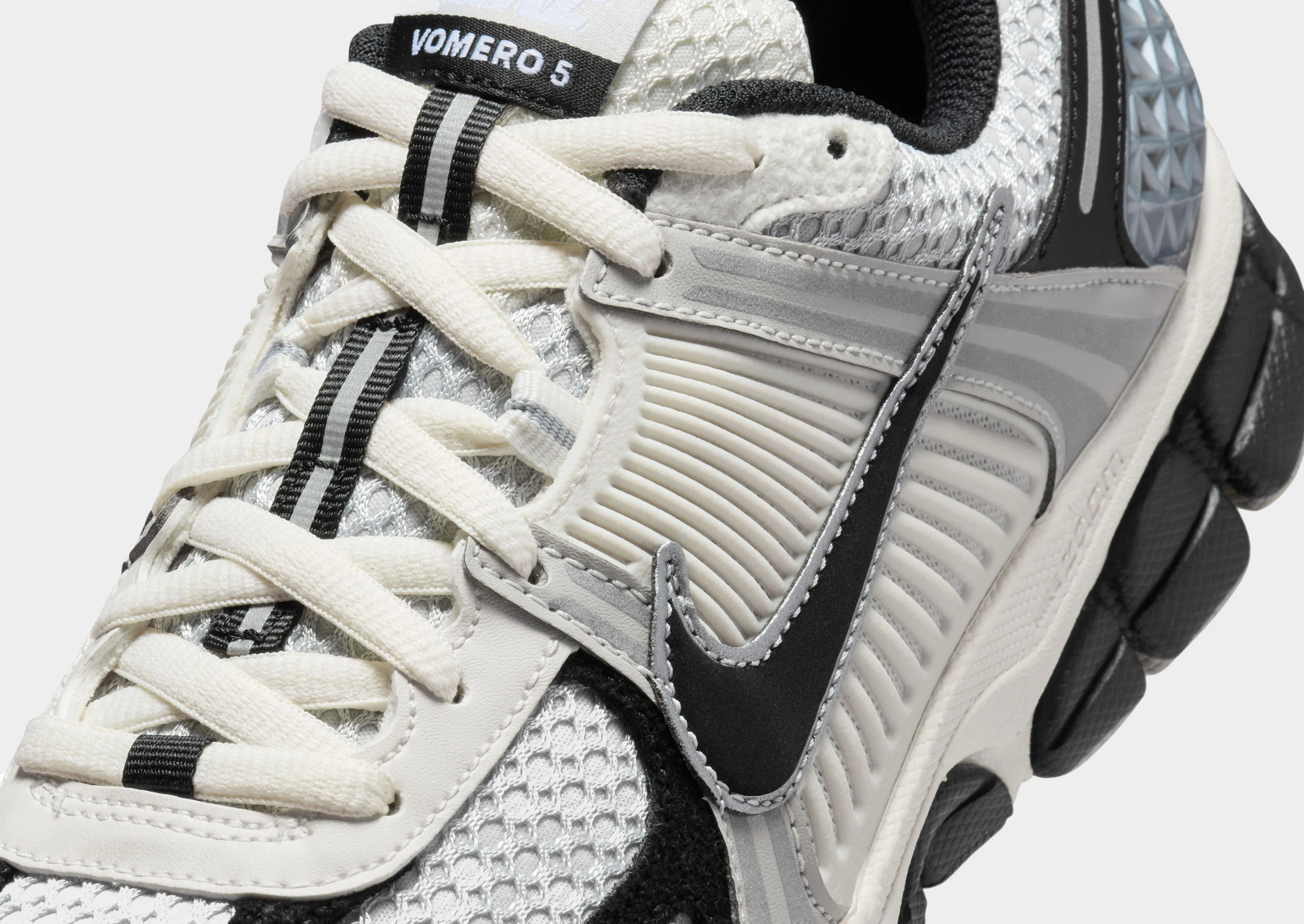 Zoom Vomero 5 Women's Gold-Tone